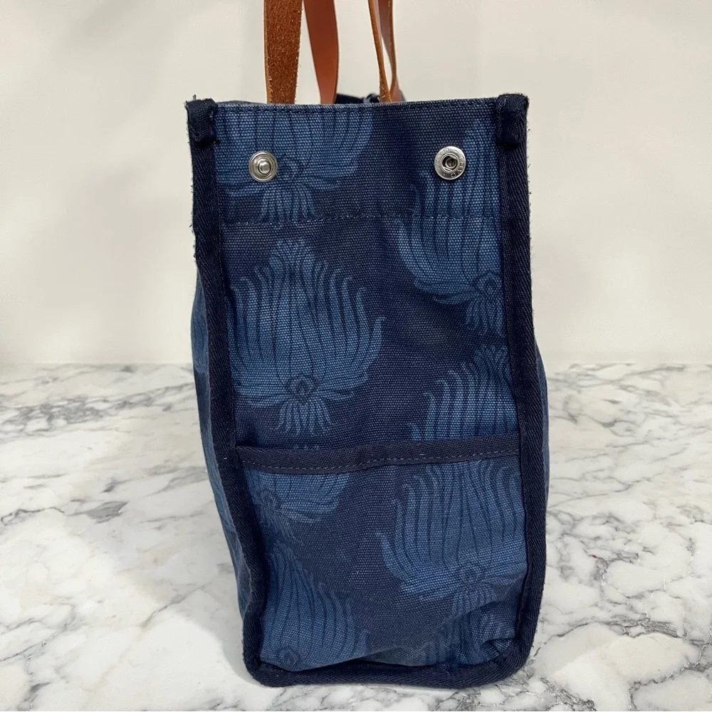 Pottery Barn Kids preppy canvas diaper tote navy blue leather straps initial 
